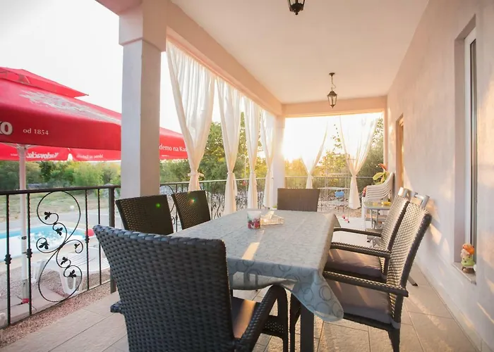 Holiday Home With Pool Kristal