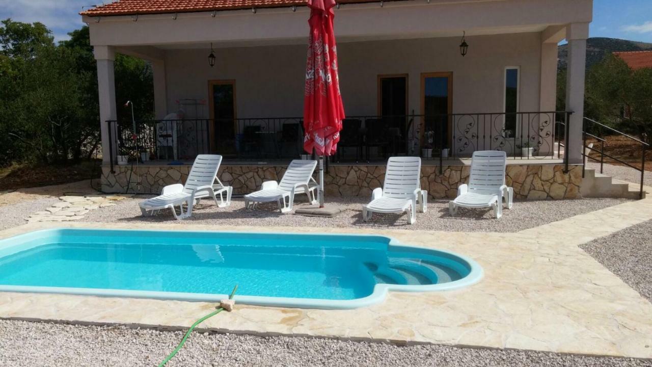 Ferienhaus With Pool Kristal