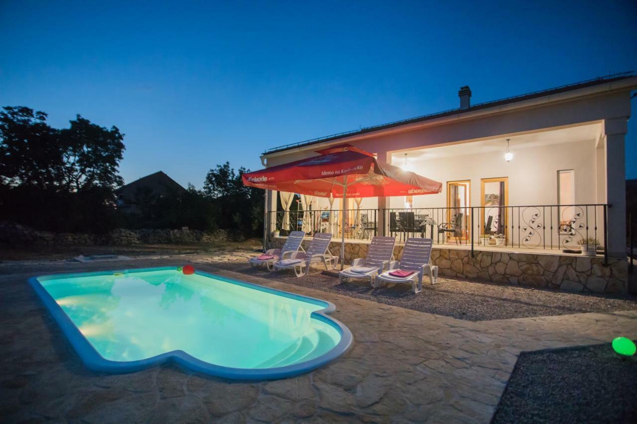 With Pool Kristal Ferienhaus Šibenik