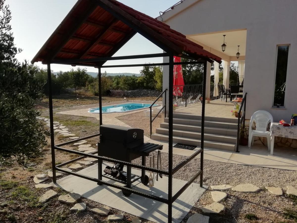 Ferienhaus With Pool Kristal Šibenik